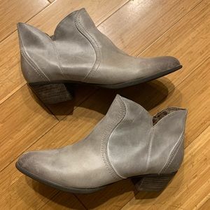 ARIAT Women’s 8 38.5 ankle boots gray leather